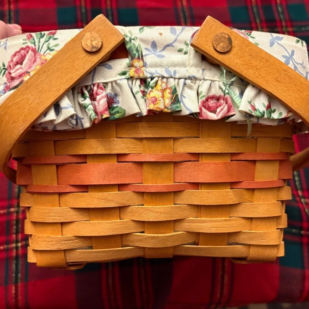 Longaberger Basket Handwoven Dresden Ohio USA Floral Liner Handles 1997 2 Colors
